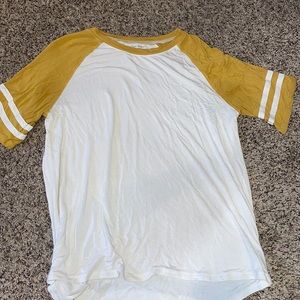 American eagle small shirt